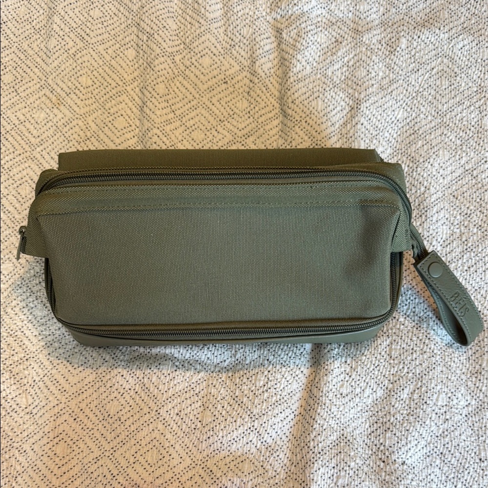 BEIS Olive Green Dopp Kit